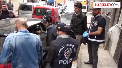 Üsküdar'daki Özbekler Tekkesi'nden 3 Yıl Önce Çalınan, 13 Tablo Beyoğlu'nda Bir Antikacıda Ele...