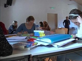 Des étudiants passent une semaine dans un monastère pour réviser - 09/05