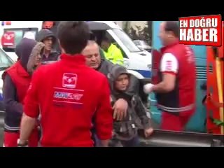 Özel halk otobüsü beton mikserine çarptı!..