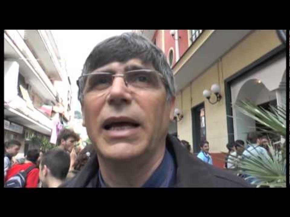 Napoli - Terra dei Fuochi, incontro al Teatro Totò con Don Patriciello (08.05.14)