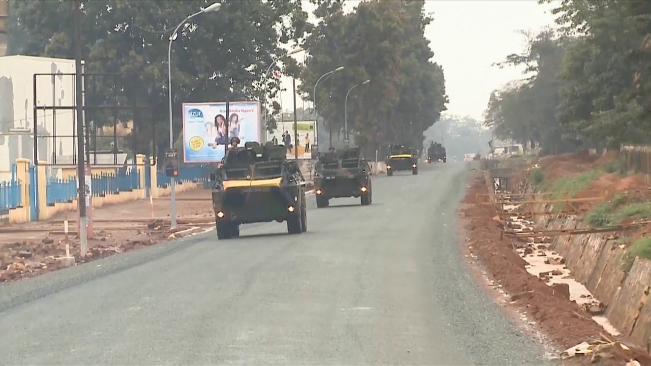 Une patrouille de la force française Sangaris