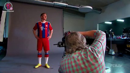 Bayern Münih'in gelecek sezon giyeceği formalar tanıtıldı