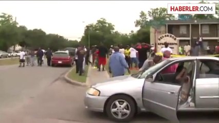 Aracını Kalabalığın Üzerine Sürdü