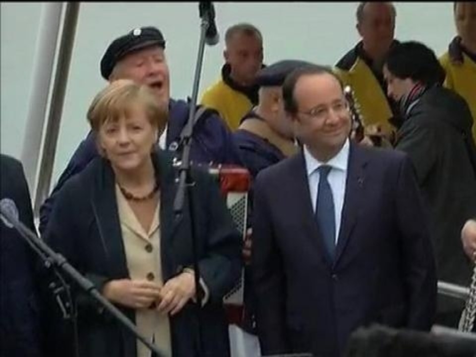 François Hollande et Angela Merkel sur un air d'accordéon - 09/05