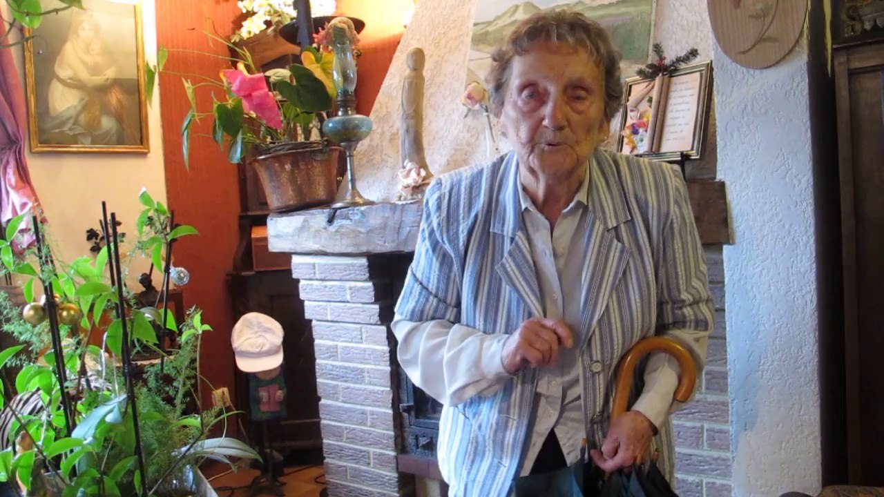 Marie-Jeanne Pointier chante en "Parler berckois"