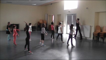 COURS  POUR  ENFANTS  AVEC  TIPHANIE