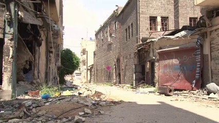 Civiles regresan a Homs