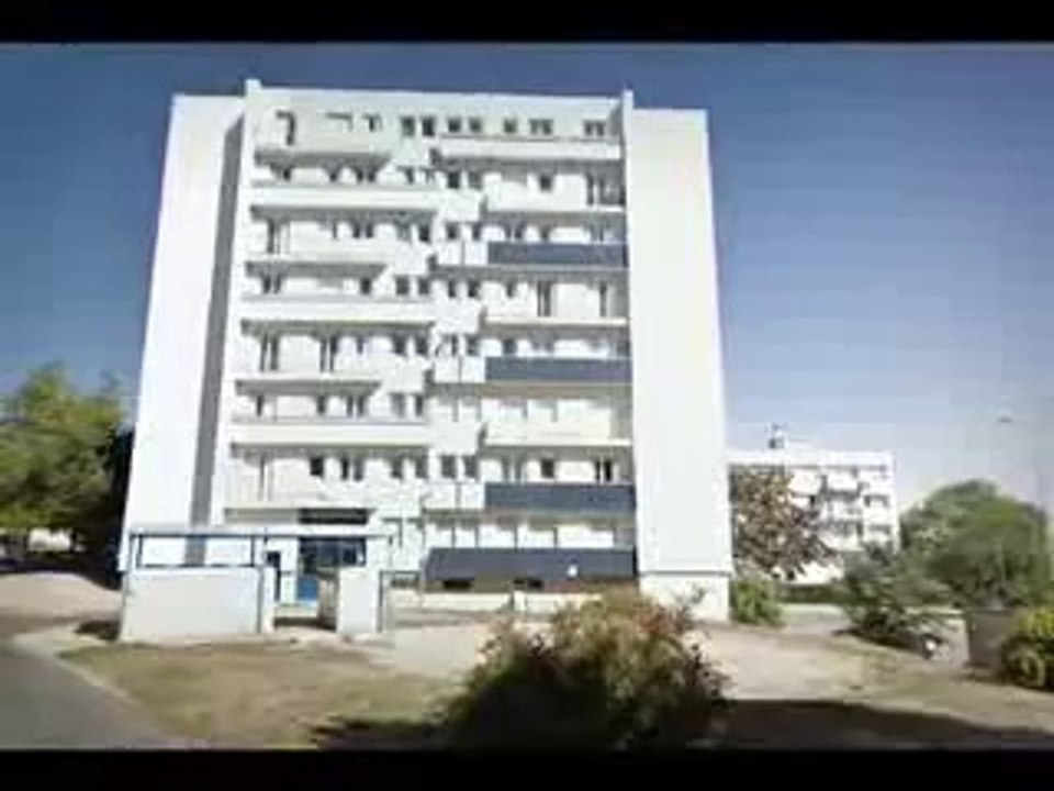 Vierzon (18) : visite de la cité "Le Clos du Roy"