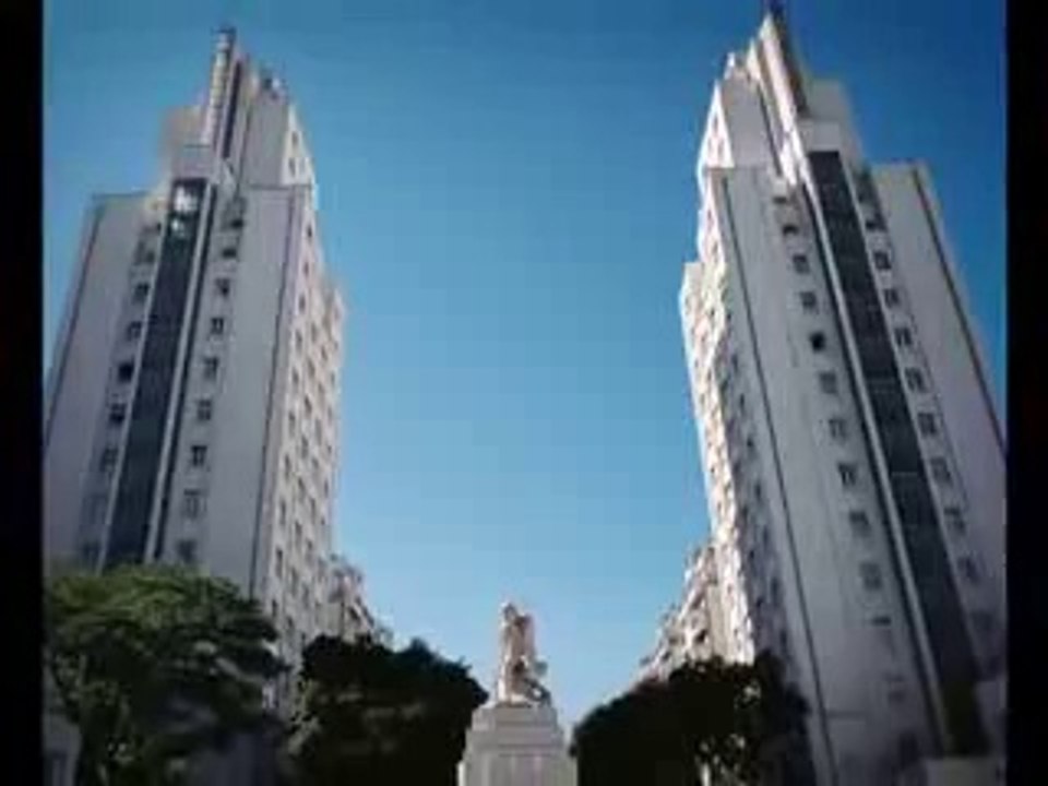 Villeurbanne (69) : visite du quartier "Gratte-Ciel"