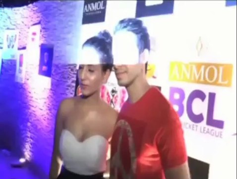 TV celebs go glam at BCL success bash - IANS India Videos
