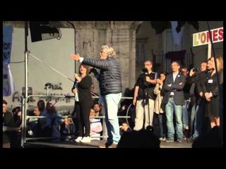 Napoli - Beppe Grillo al rione Sanità (09.05.14)