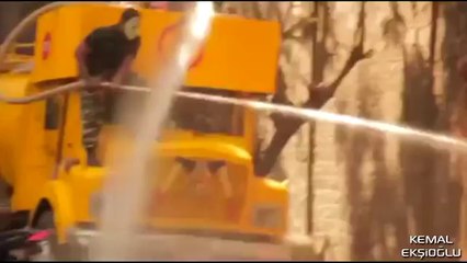 Hindistan'da Sokağa İşeyenleri Engelleme Timi