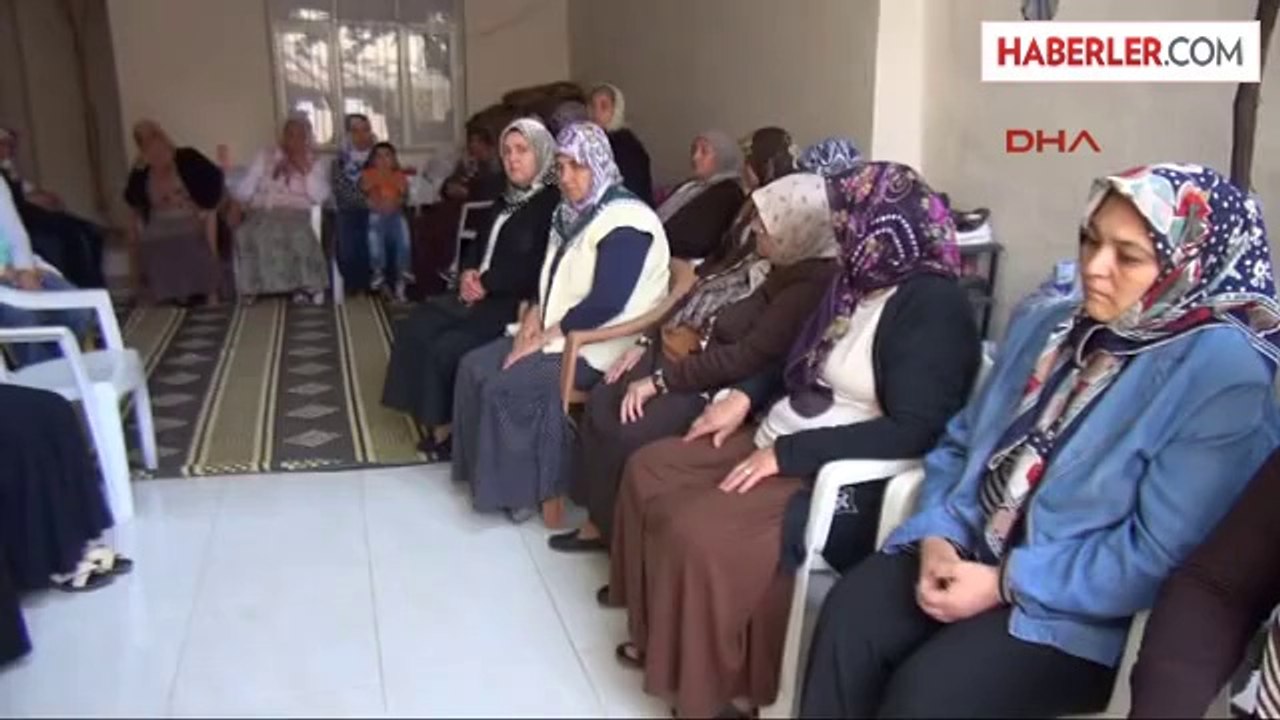Reyhanlı'daki Bombalı Saldırıda Kızı ve Ablasını Kaybeden Anne; Bizim İçin Anneler Günü Yok