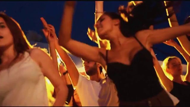 Burak Yeter feat. Sertab Erener - Aldırma Deli Gönlüm