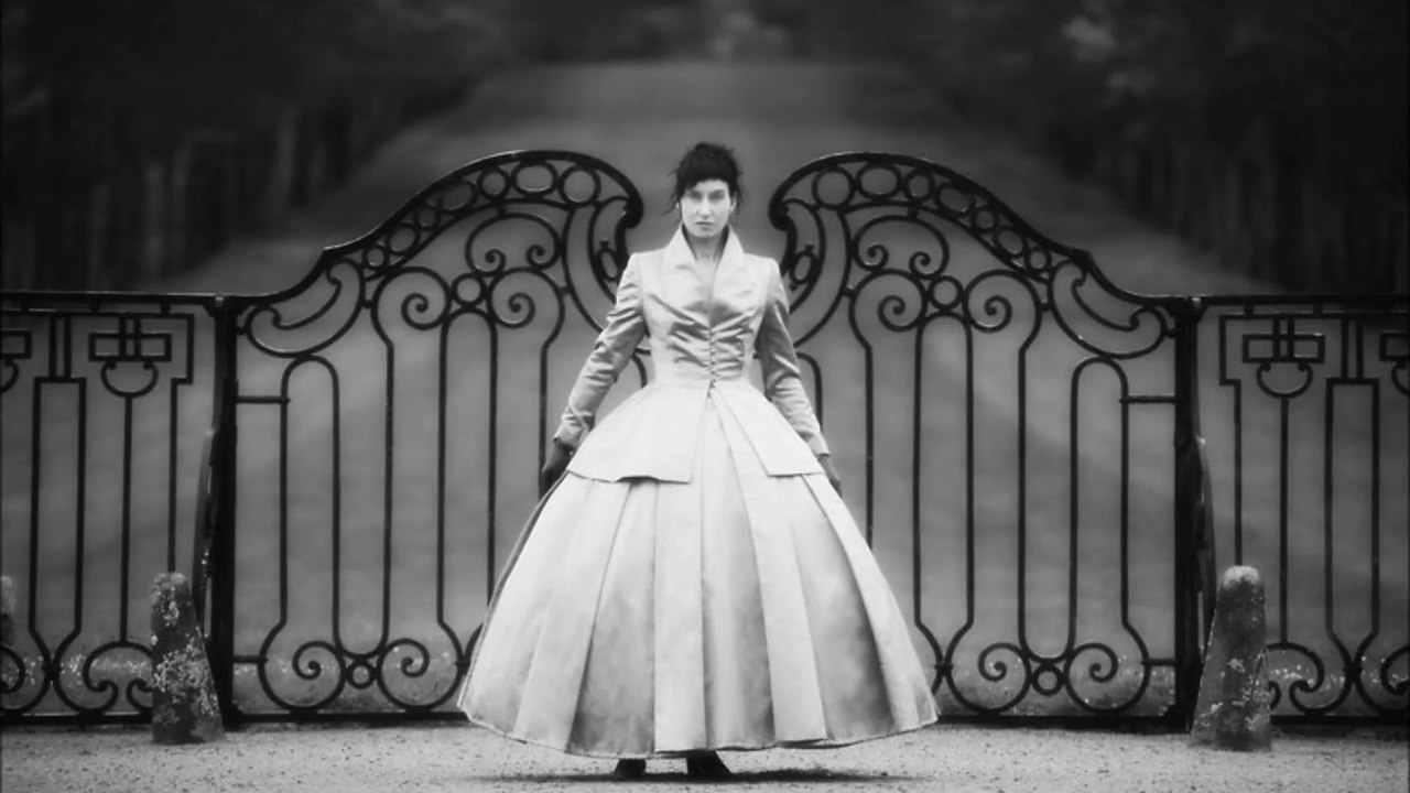 Maitre Tailleur - Mika'Ela Fisher - Master Tailor