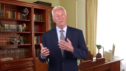 How To Be Charismatic & Attract Success