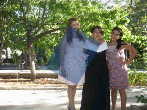 Annem Anneler Günün Kutlu Olsun