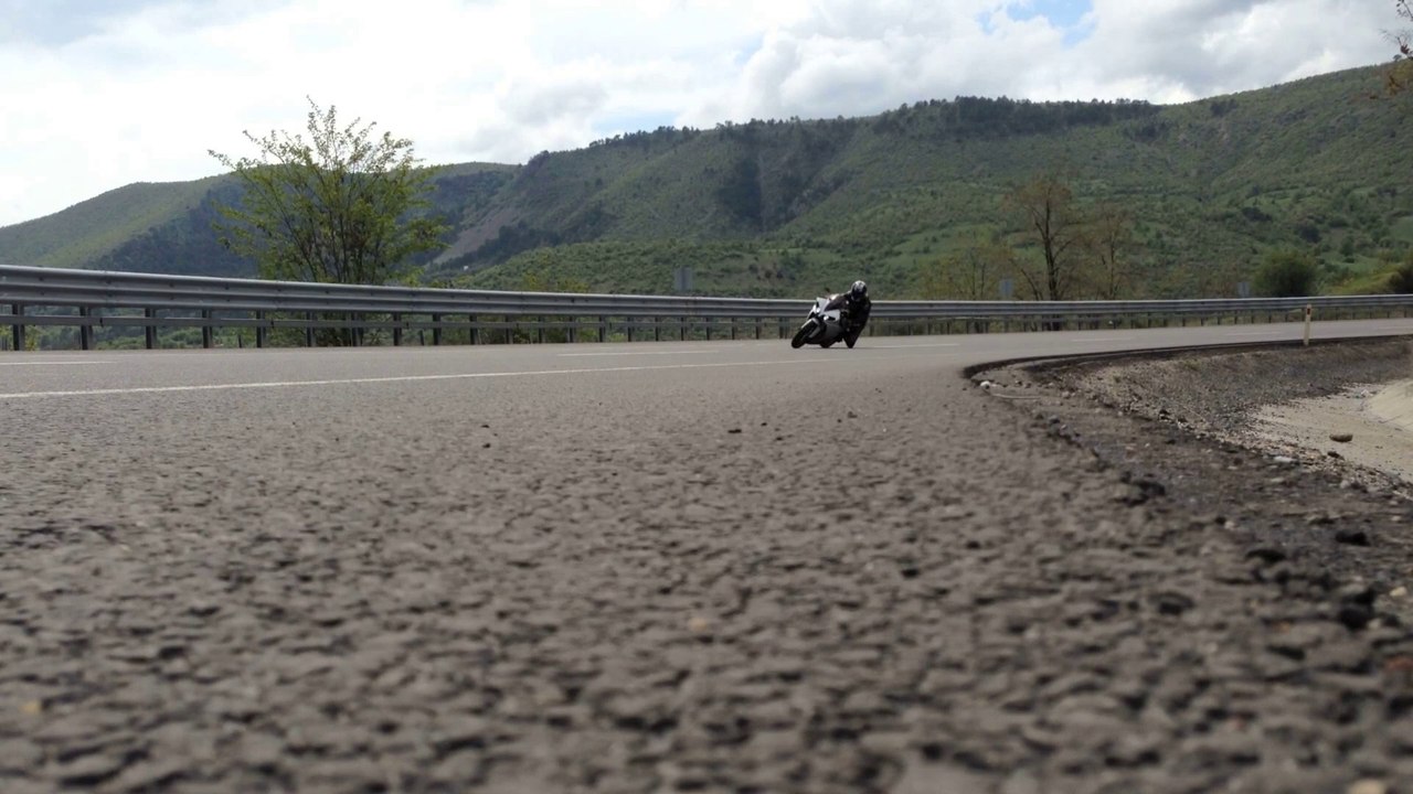 R1 Cornering