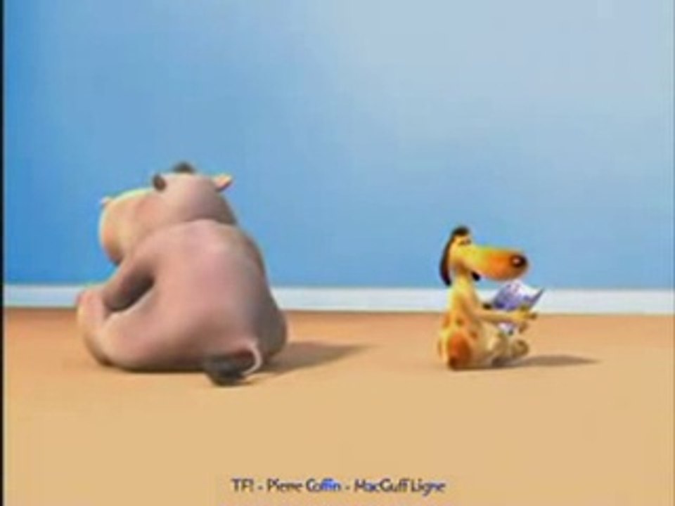 Hippo fart annoys dog