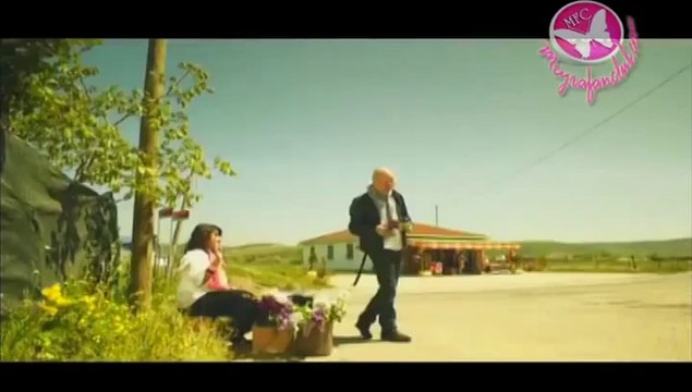 MEYRA CEMIL DEMIRKAN BENI SENSIZ DÜSÜNME 2010 ORIJINAL VIDEOKLIP HQ