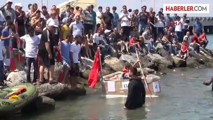 Öğrenciler Kartondan Teknelerle Batmamak İçin Yarıştı