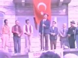 Demokrasi Öyle Bişiydir ki Tadından Yenmez - Kemal Sunal