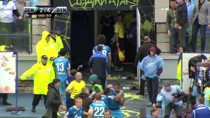 Dinamo v Zenit suspended as Zenit fans invade pitch!