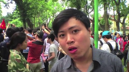 Large protests in Vietnam over China oil rig