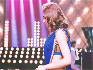 IRRITATING IDIOT-ZAC EFRON & DEEPIKA PADUKONE LOVE STORY