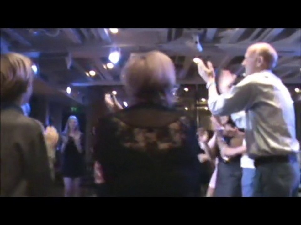 שירה בציבור רויטל טל-050-5382143 -שירה בציבור-שירה בציבור לאירועים-שירה בציבור לאירועים פרטיים-מנחה שירה בציבור-מנחה ערבי שירה בציבור-זמרת שירי ארץ ישראל-שירה בציבור לאירועים-