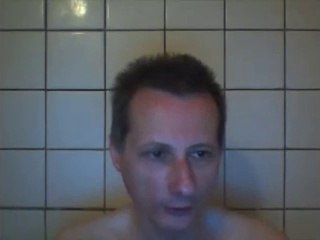 2.5.14 Une femme à l'entrée d'un bâtiment... Contexte 1. Le blog de La baleine