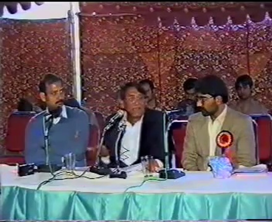 prof Ahmad Rafique Akhtar demonstrate Haruufe mukatteaat