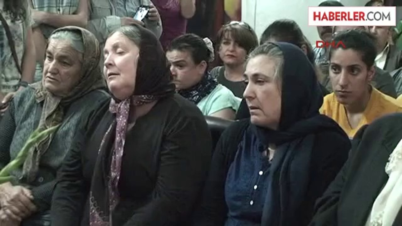 Gezi Olaylarında Ölen 3 Gencin Annesi 'Yılın Annesi' Seçildi