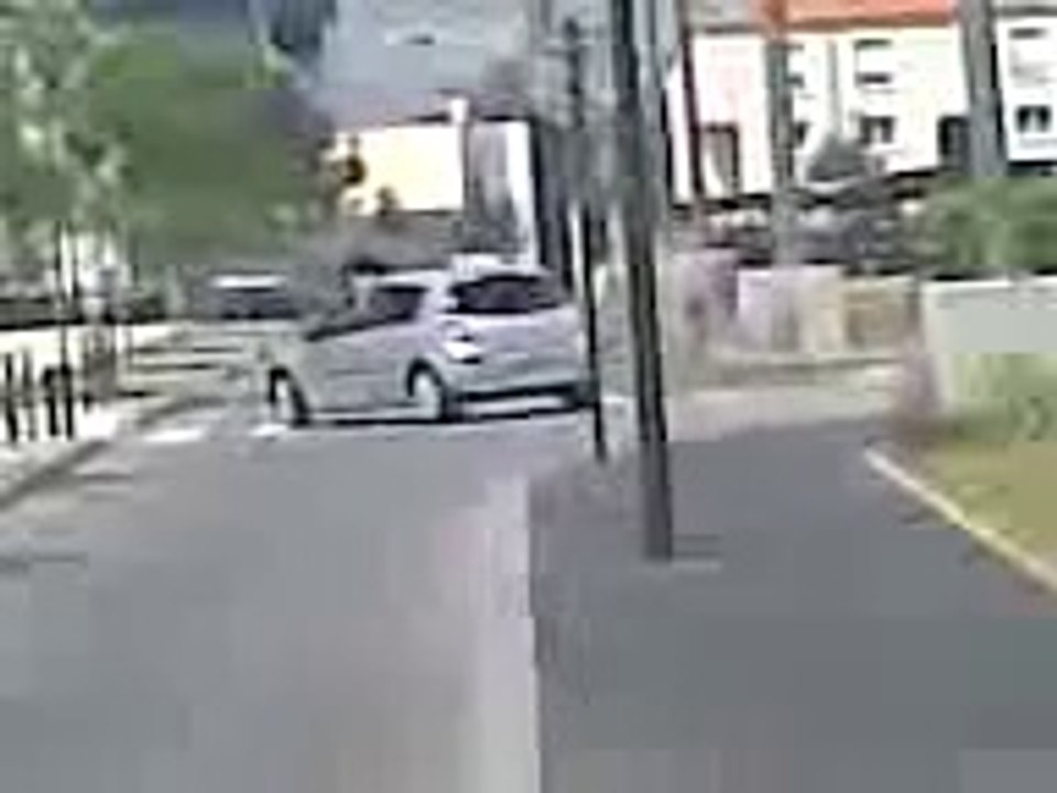 Roue arrière à la cité de la Pierre Collinet à Meaux (77)