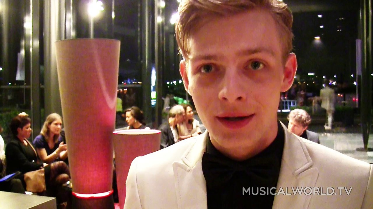 Anne in première - Onderduiken in het volle licht