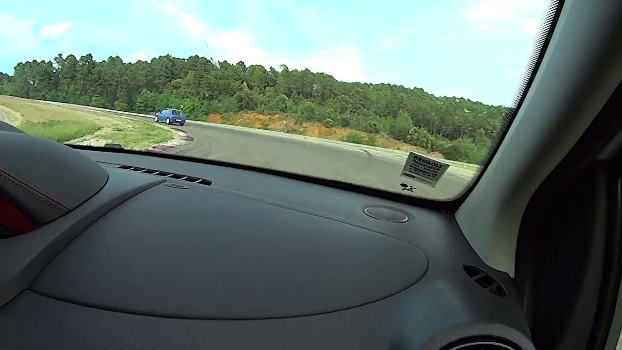 Pole meca Alès 11-05-2014 Session 17h40 filmé à l'arrache en twingo derrière 106 bleu