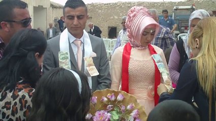 TUĞBA İLE RIZA NİŞAN-YÜZÜK TAKI