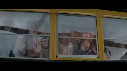 GODZILLA - Extrait 'Goes for a Swim' [VO|HQ]