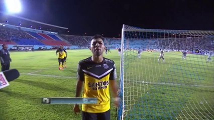 Santos derrota o Figueirense  e vence a primeira