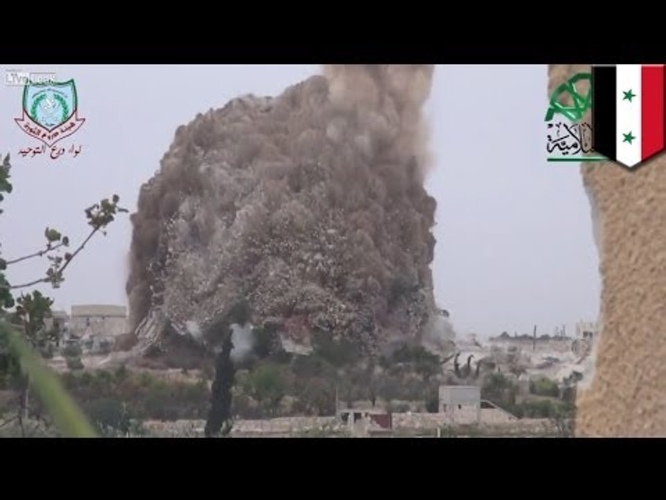 Syrian war: Massive tunnel bomb explosion kills 30 soldiers and 2 Islamic Front fighters