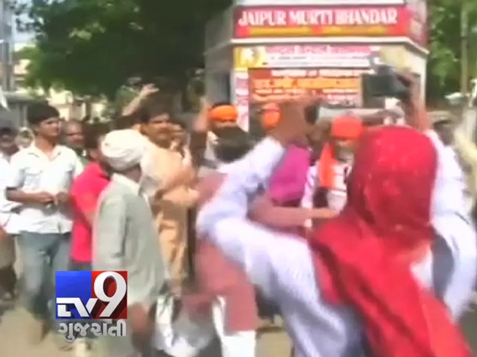 EC raids BJP's office in Varanasi, seize publicity material - Tv9 Gujarati