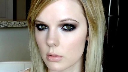 The Beauty Blogger Awards - Mallory Cornelison: Britney’s Perfectly Imperfect Smoky Eyes