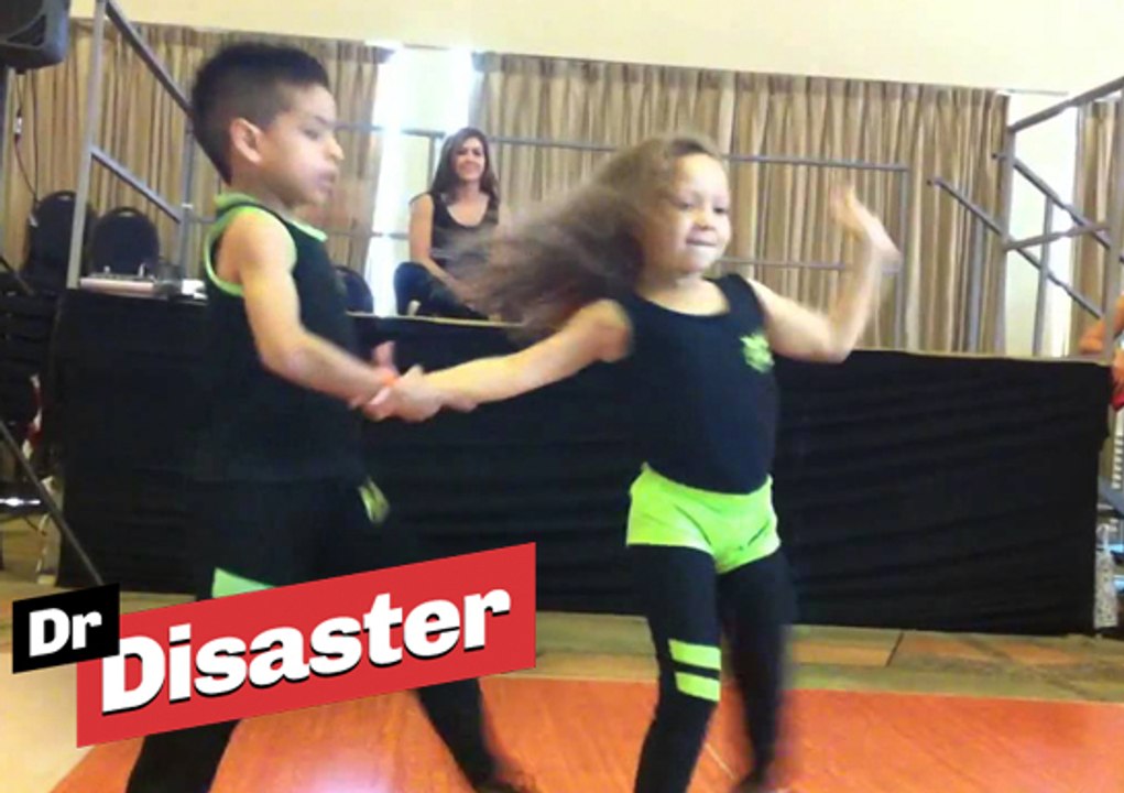 2 jeunes prodiges de la salsa enflamment le dancefloor / Dr Disaster