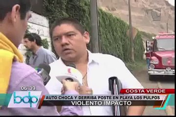 Tải video: Aparatoso choque vehicular derribó un poste en la Costa Verde