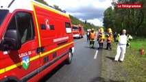 Pays de Carhaix. Un camion de lait se renverse : le chauffeur grièvement blessé