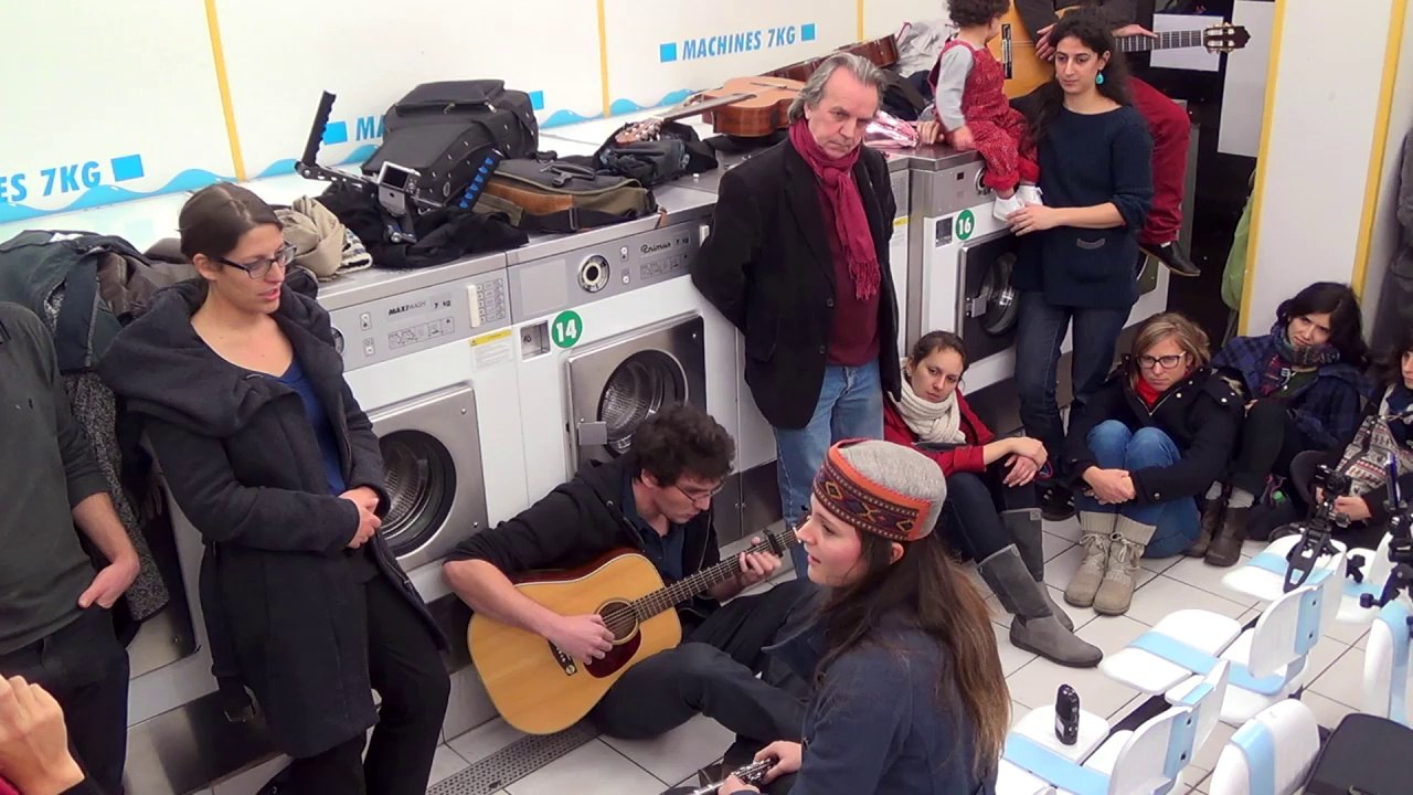 - Florence & Jeremie @ Lavomatic Tour (Saison 7 - 2014-03-05)