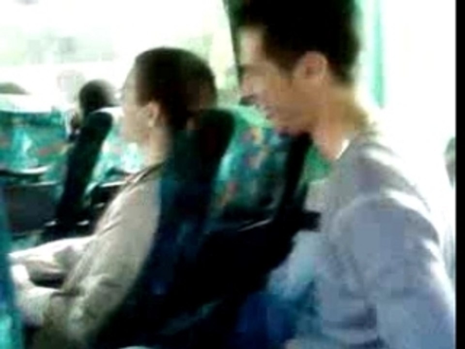 Dans le bus