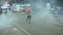 Venezuelan authorities clash with students