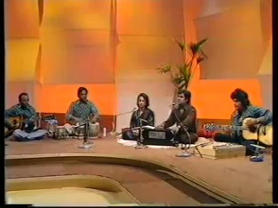 Sunte Hain Ke Mil Jaati-Jagjit _ Chitra Singh