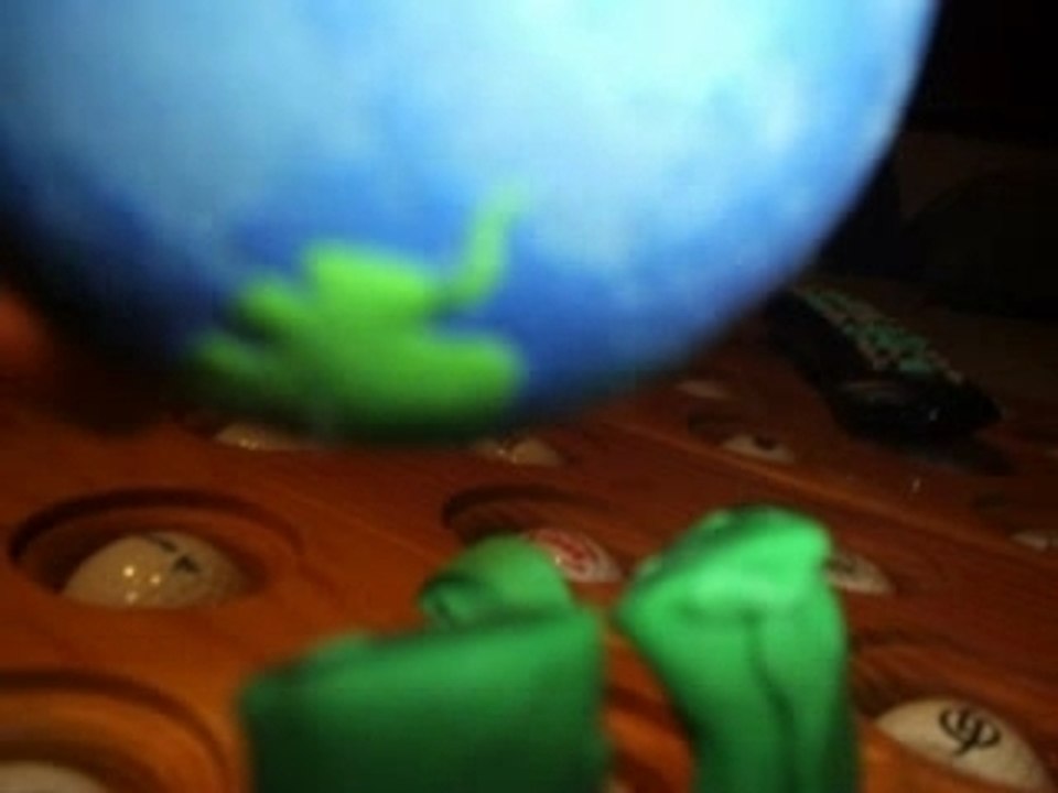 Claymation - Guys Attacked By Balls